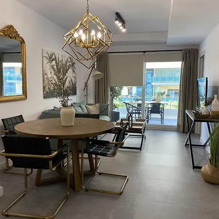 Roy Boston By Florentia Homes Apartment *