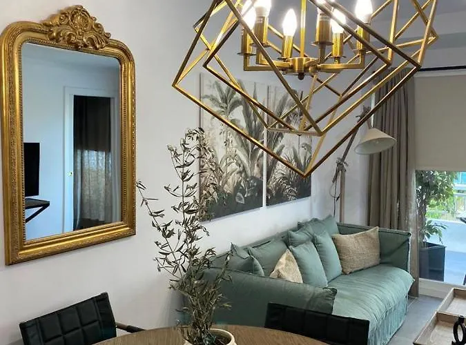 アパート Roy Boston By Florentia Homes