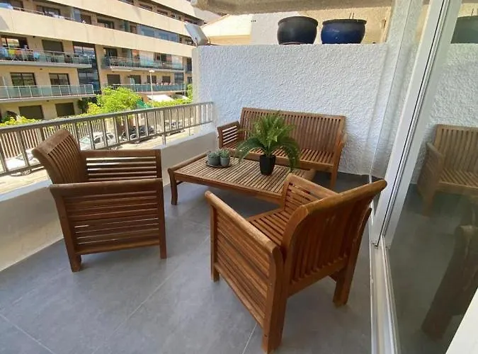 アパート Roy Boston By Florentia Homes