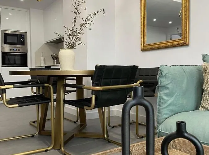 Roy Boston By Florentia Homes アパート *